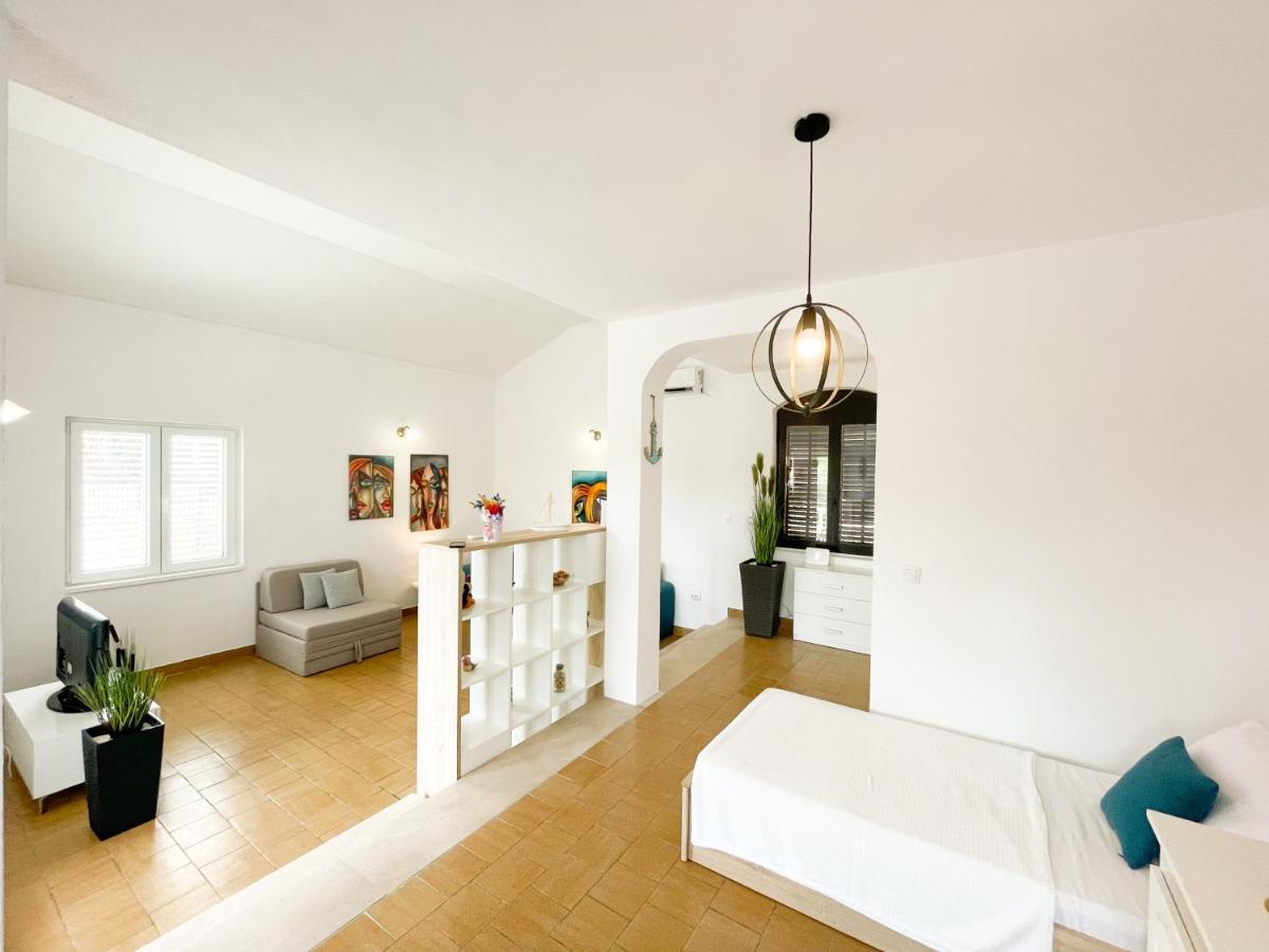 Spacious Apartment Amaros 科尔丘拉 外观 照片