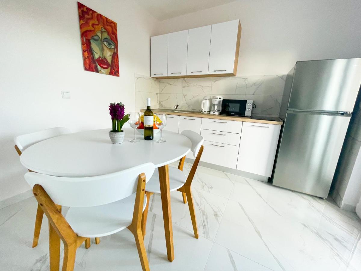 Spacious Apartment Amaros 科尔丘拉 外观 照片
